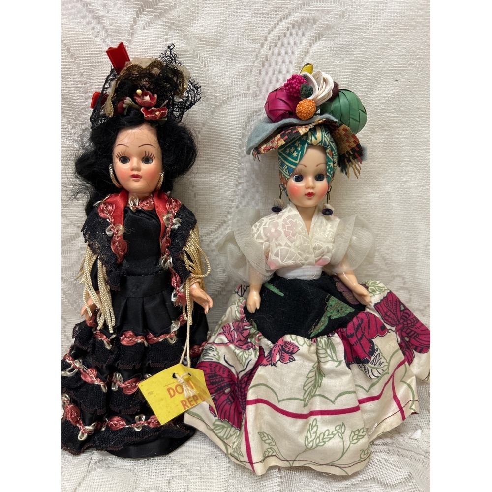 Vintage Brides of All Nations by Corrine Dolls Dominican Republic Spanish Set 2